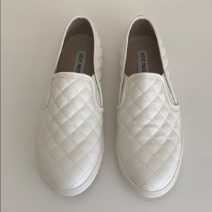 Steve Madden Slip on sneakers